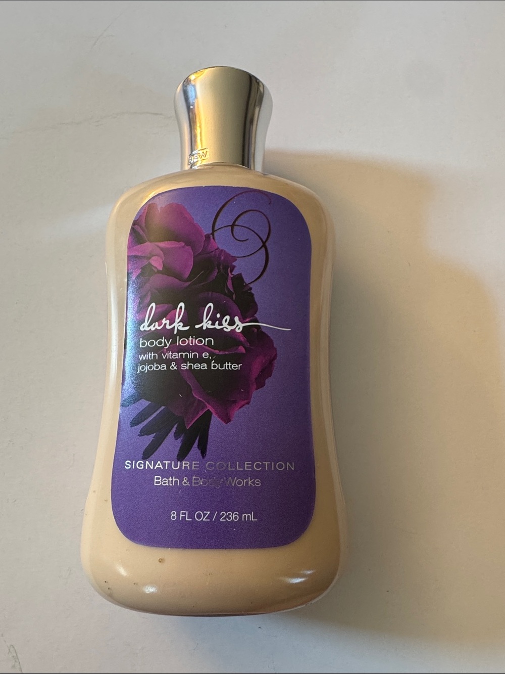 Bath & Body Works Dark Kiss Body Lotion 8 Oz J22